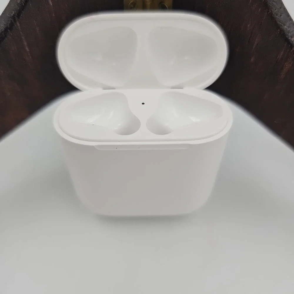 Apple Airpods‎ Genuine Charging Case A1602 1st & 2nd Generation Case Only